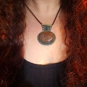 Vintage Brass and Red Brown Moss Agate Stone Pendant Necklace